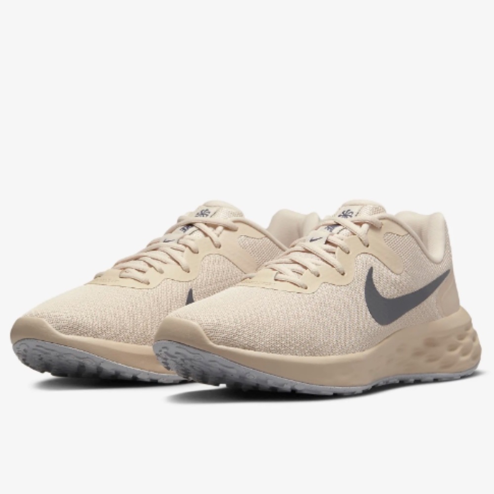 🆕 Nike Revolution 6